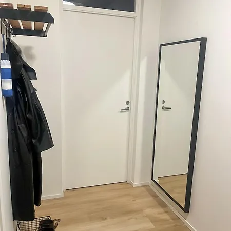 Sky View Loft Nearby Airport Huoneisto